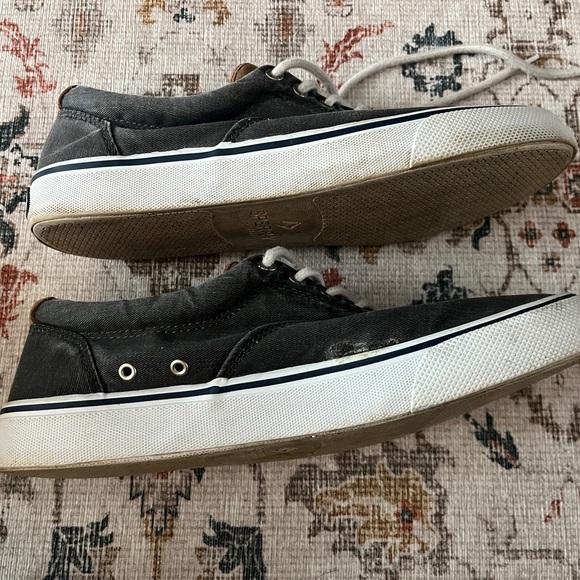 Size 10 SPERRY loafers - Picture 7 of 9